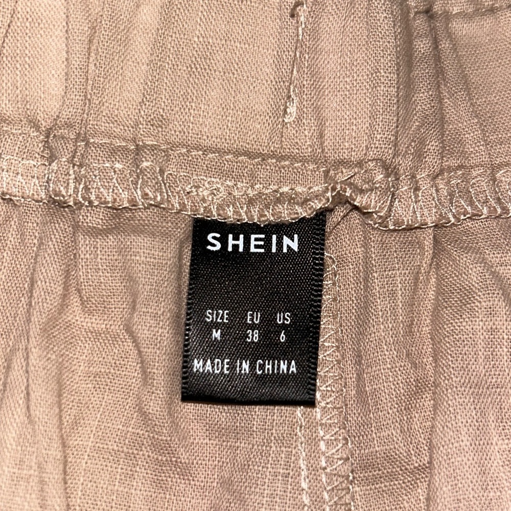 Shorts - Picture 3 of 3